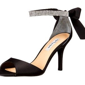 NINA Vinnie LS Dress Pump